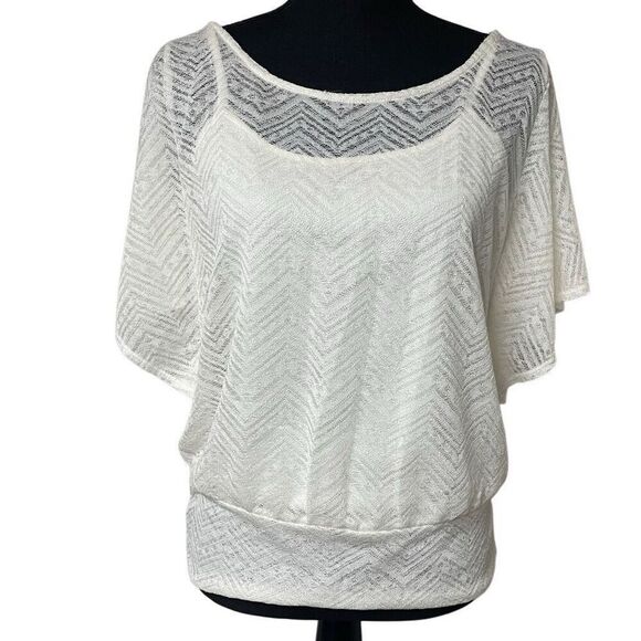 HeartSoul Ivory Zig Zag Knit Butterfly Blouson Top - Picture 1 of 6